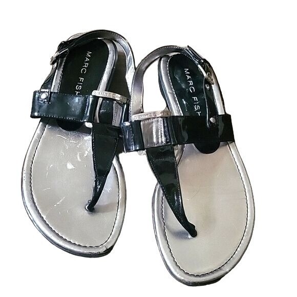 Marc Fisher Thong Sandals Ankle Strap Black Silver Accents Beach Coastal Sexy 9m